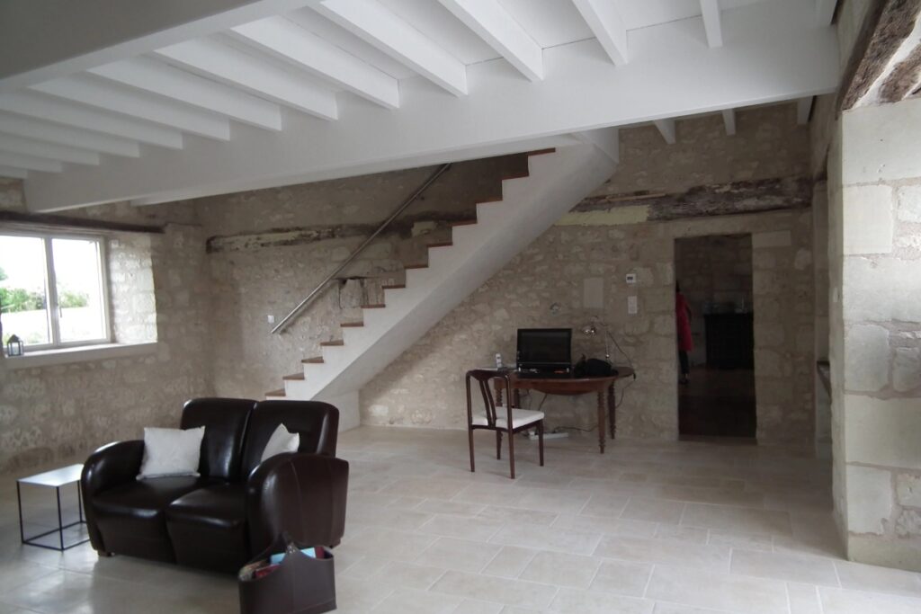 Sarl Chainet Couvreur Lencloitre Amenagement Interieur Et Exterieur 1